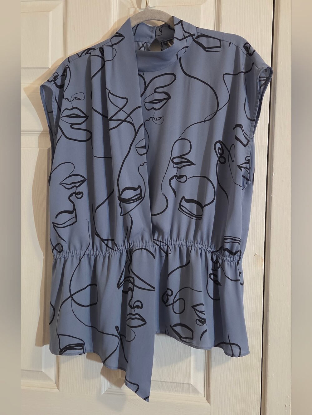 Worthington Slate Blue Sleeveless Blouse with Abstract Black Line Faces